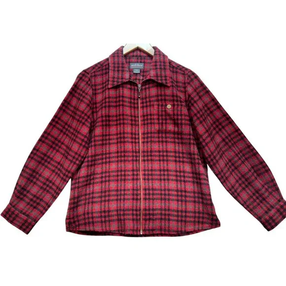 Woolrich Wome's Zip Up Cardigan Shirt Jacket Long Sleeve Size S Red Black Plaid - Picture 1 of 10